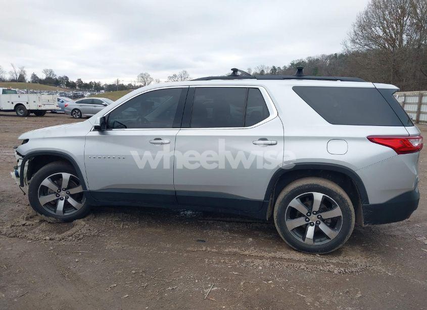 Photo 14 of 2019 Chevrolet Traverse 3LT (VIN 1GNERHKW1KJ236835)