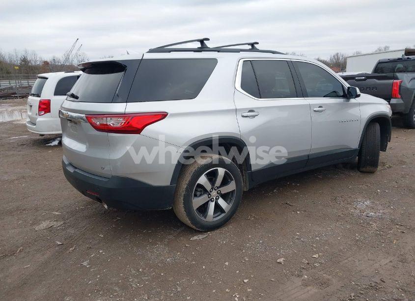 Photo 4 of 2019 Chevrolet Traverse 3LT (VIN 1GNERHKW1KJ236835)