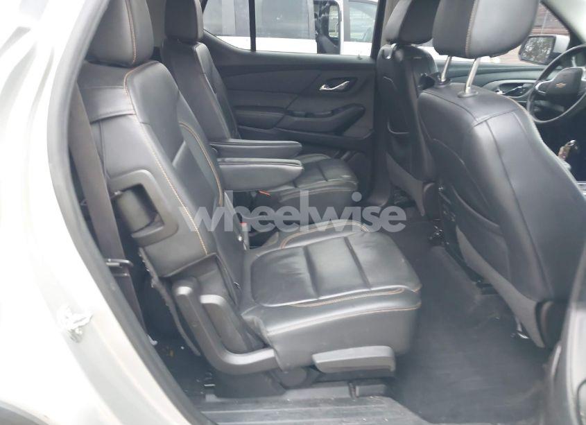 Photo 8 of 2019 Chevrolet Traverse 3LT (VIN 1GNERHKW1KJ236835)