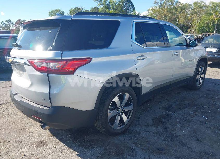 Photo 4 of 2020 Chevrolet Traverse FWD LT LEATHER (VIN 1GNERHKW1LJ245617)