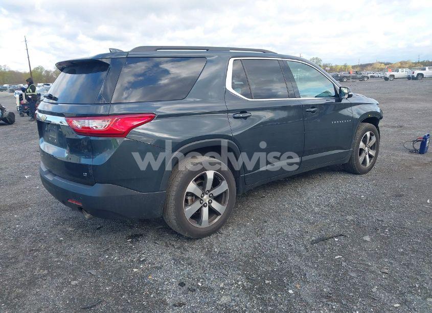 Photo 4 of 2019 Chevrolet Traverse 3LT (VIN 1GNERHKW2KJ136338)