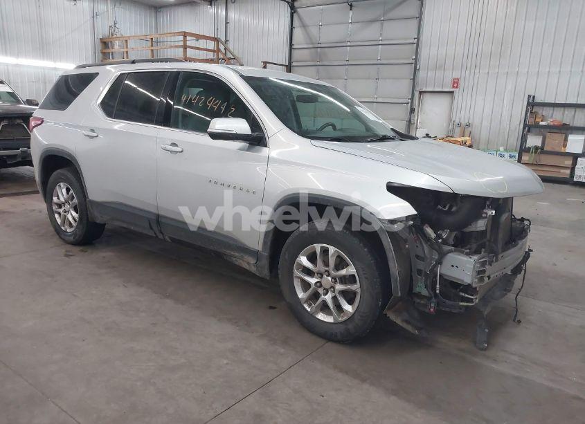 2019 Chevrolet Traverse 3LT (VIN 1GNERHKW2KJ166133) main photo