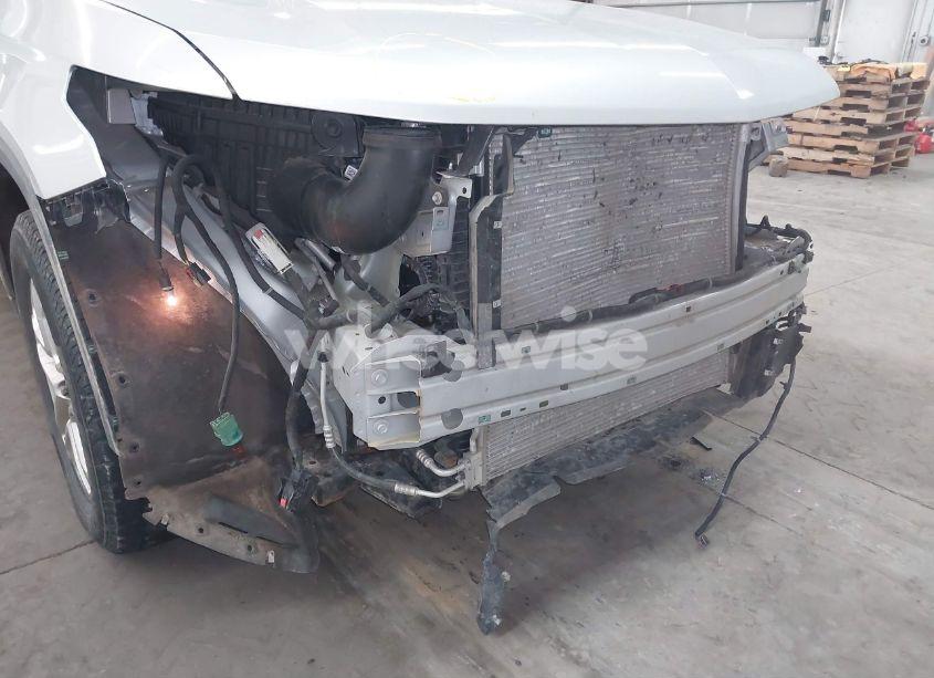 Photo 18 of 2019 Chevrolet Traverse 3LT (VIN 1GNERHKW2KJ166133)