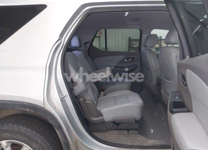 Photo 8 of 2019 Chevrolet Traverse 3LT (VIN 1GNERHKW2KJ166133)