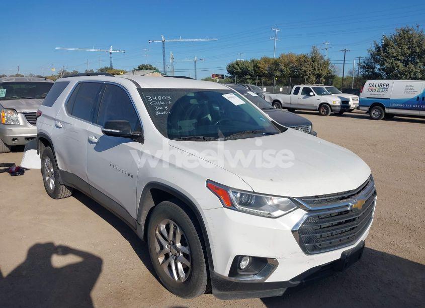 2019 Chevrolet Traverse 3LT (VIN 1GNERHKW2KJ235242) main photo
