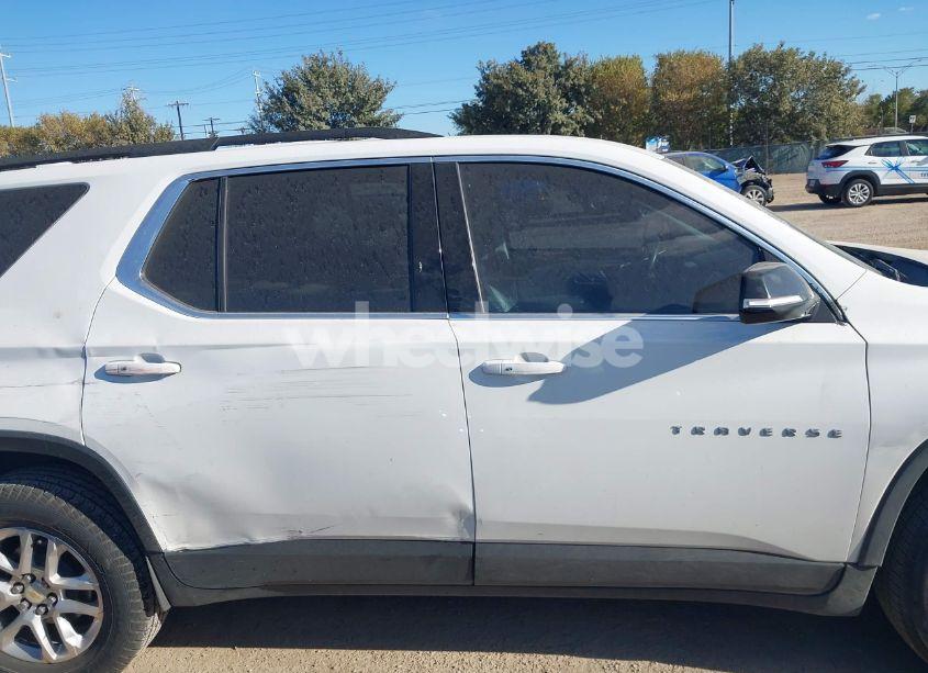 Photo 14 of 2019 Chevrolet Traverse 3LT (VIN 1GNERHKW2KJ235242)