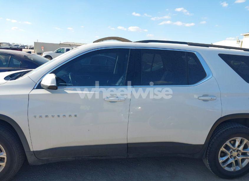 Photo 15 of 2019 Chevrolet Traverse 3LT (VIN 1GNERHKW2KJ235242)