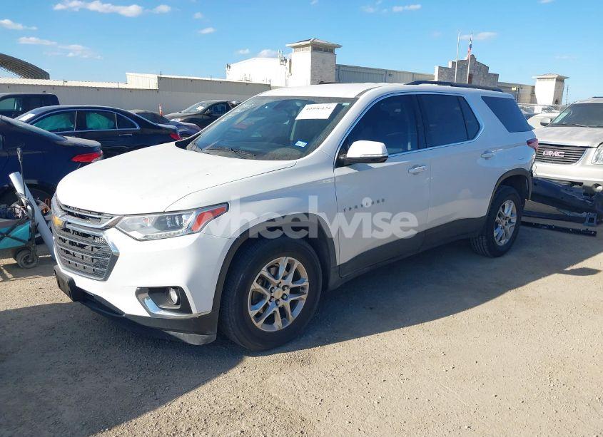 Photo 2 of 2019 Chevrolet Traverse 3LT (VIN 1GNERHKW2KJ235242)