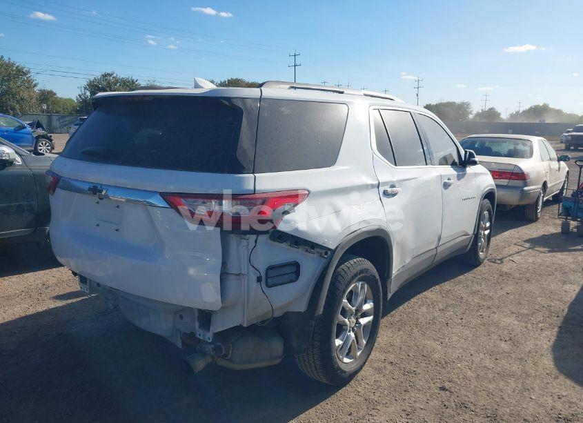 Photo 4 of 2019 Chevrolet Traverse 3LT (VIN 1GNERHKW2KJ235242)