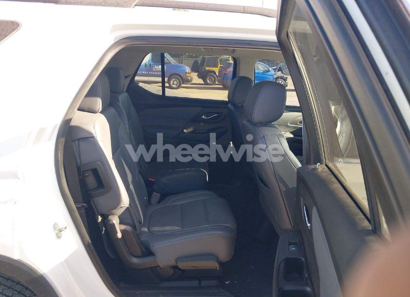 Photo 8 of 2019 Chevrolet Traverse 3LT (VIN 1GNERHKW2KJ235242)