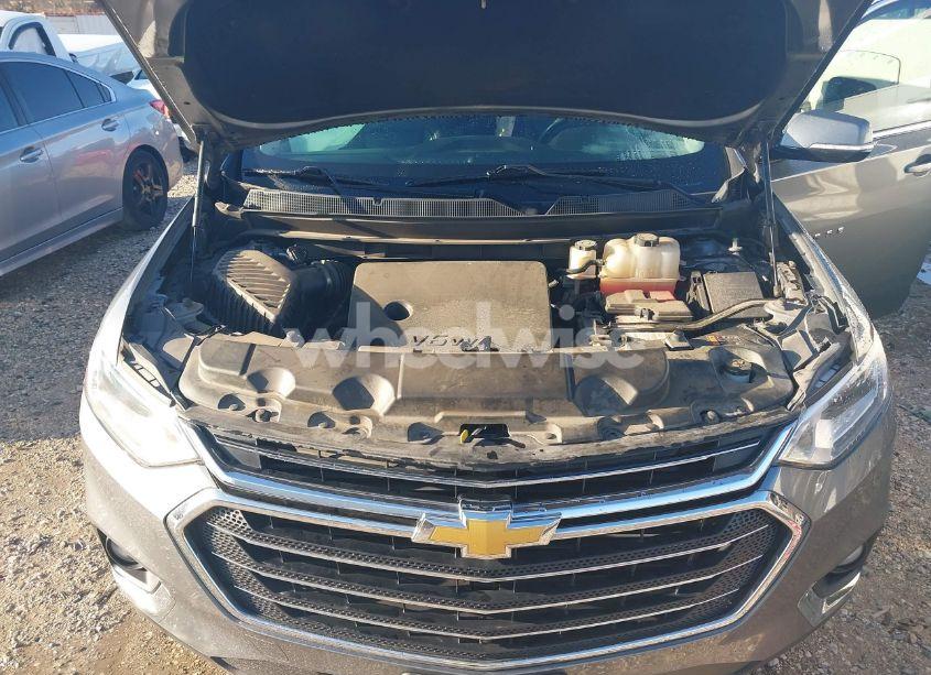 Photo 10 of 2019 Chevrolet Traverse 3LT (VIN 1GNERHKW2KJ286577)
