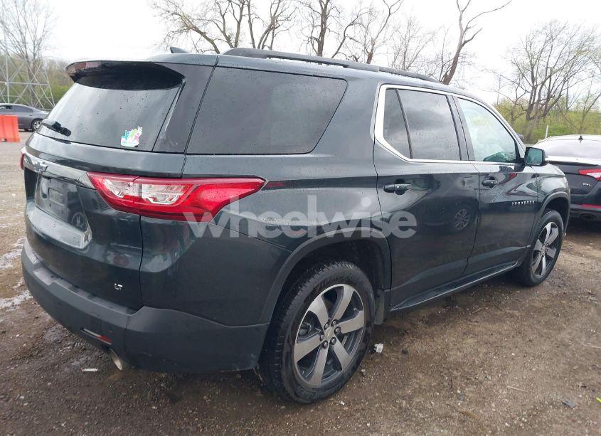 Photo 4 of 2019 Chevrolet Traverse 3LT (VIN 1GNERHKW3KJ218157)