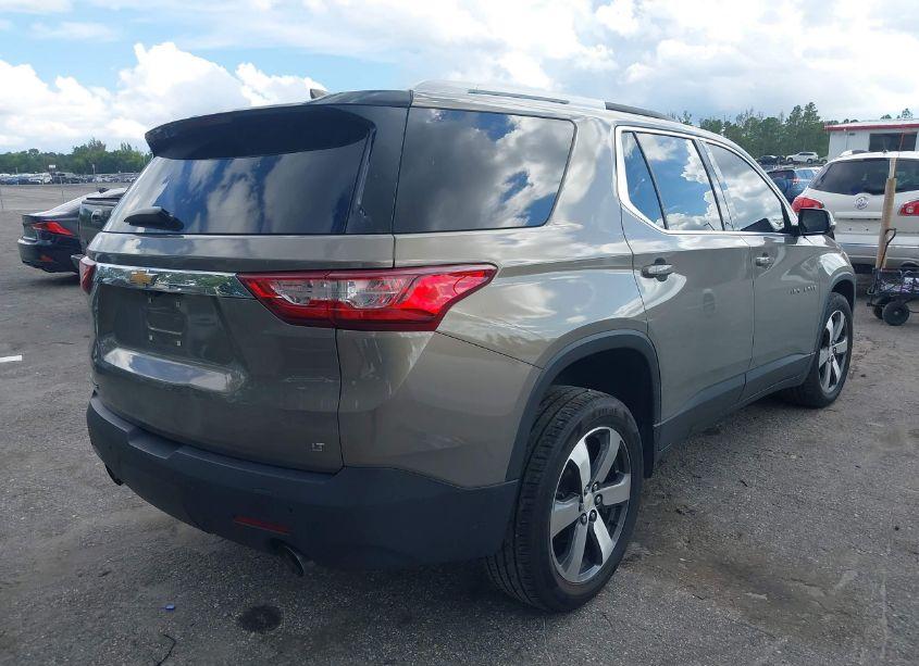 Photo 4 of 2018 Chevrolet Traverse 3LT (VIN 1GNERHKW4JJ270573)