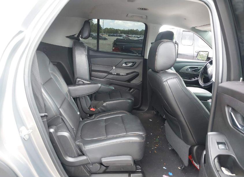 Photo 8 of 2018 Chevrolet Traverse 3LT (VIN 1GNERHKW4JJ270573)