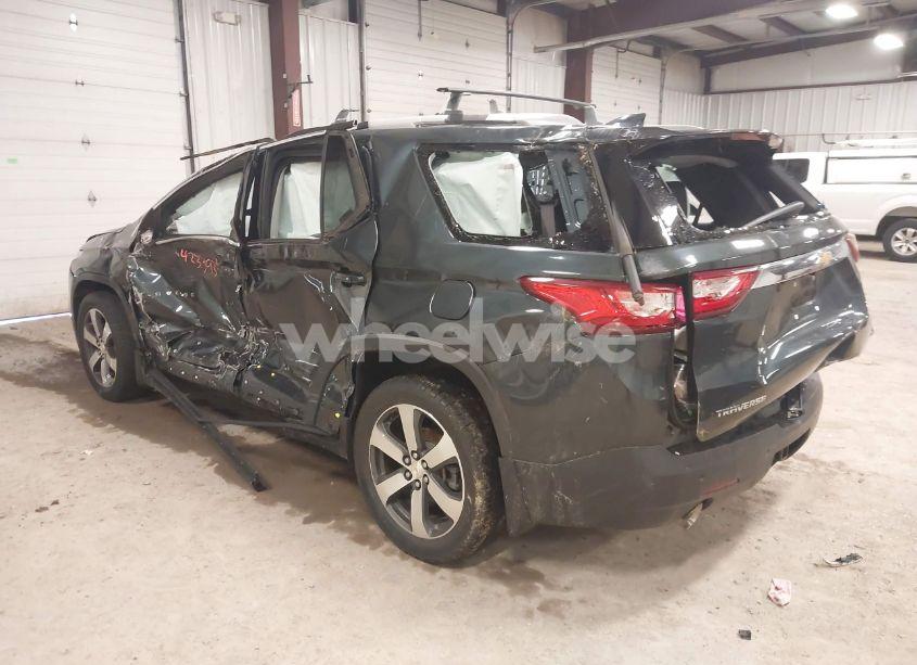 Photo 3 of 2018 Chevrolet Traverse 3LT (VIN 1GNERHKW5JJ140639)