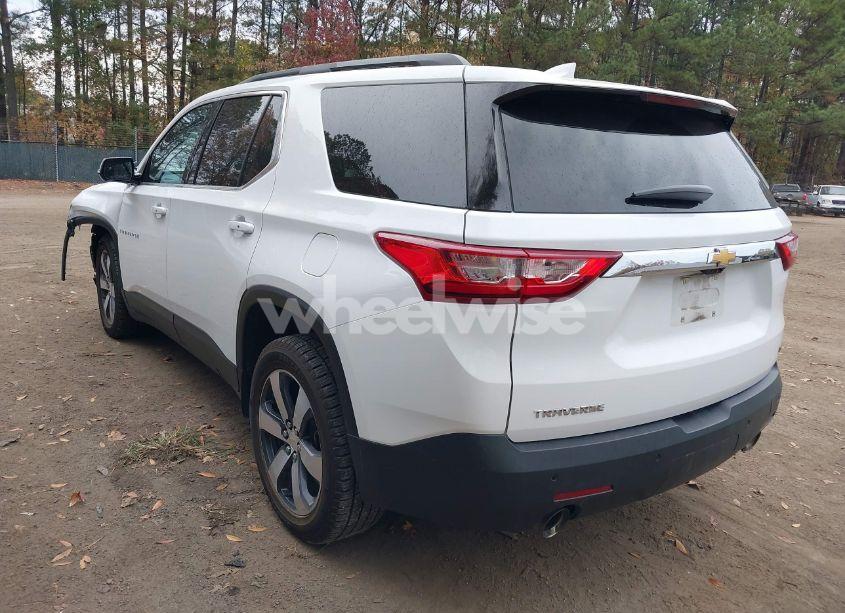 Photo 3 of 2019 Chevrolet Traverse 3LT (VIN 1GNERHKW5KJ198901)