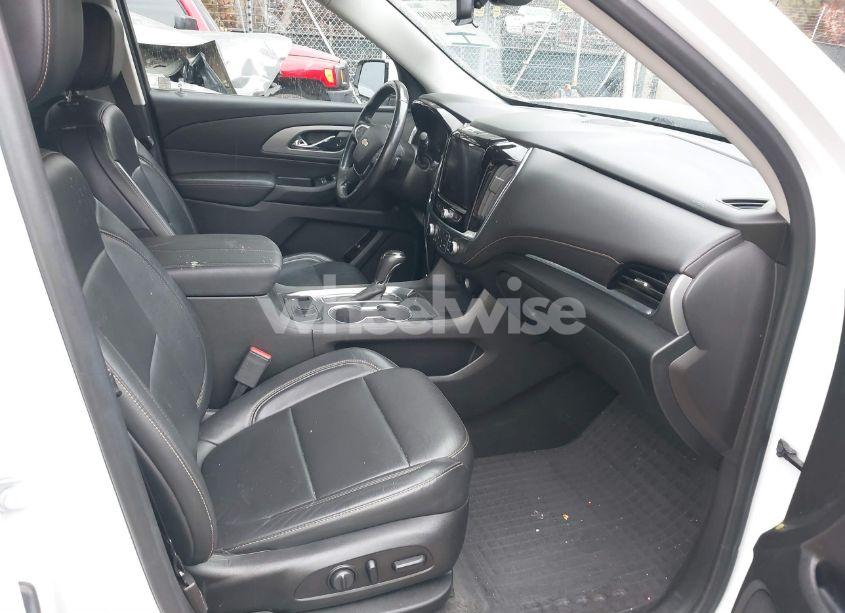 Photo 5 of 2019 Chevrolet Traverse 3LT (VIN 1GNERHKW5KJ198901)