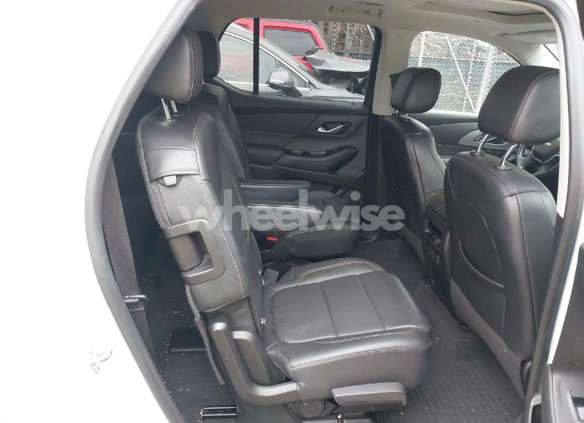 Photo 8 of 2019 Chevrolet Traverse 3LT (VIN 1GNERHKW5KJ198901)