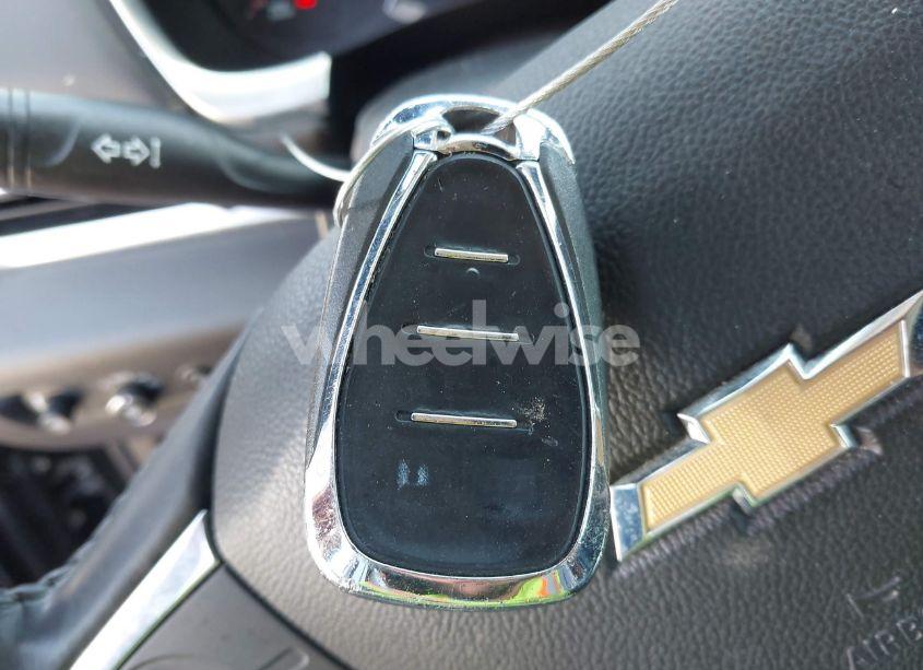 Photo 11 of 2019 Chevrolet Traverse 3LT (VIN 1GNERHKW5KJ255680)