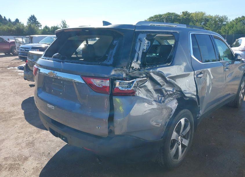 Photo 6 of 2018 Chevrolet Traverse 3LT (VIN 1GNERHKW6JJ233279)