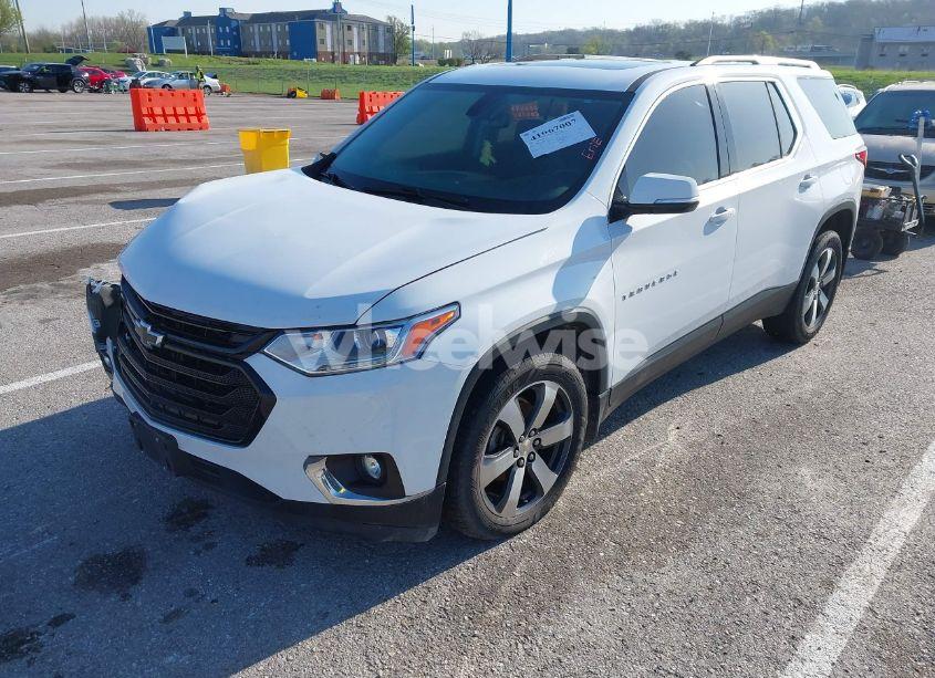 Photo 2 of 2018 Chevrolet Traverse 3LT (VIN 1GNERHKW6JJ284328)