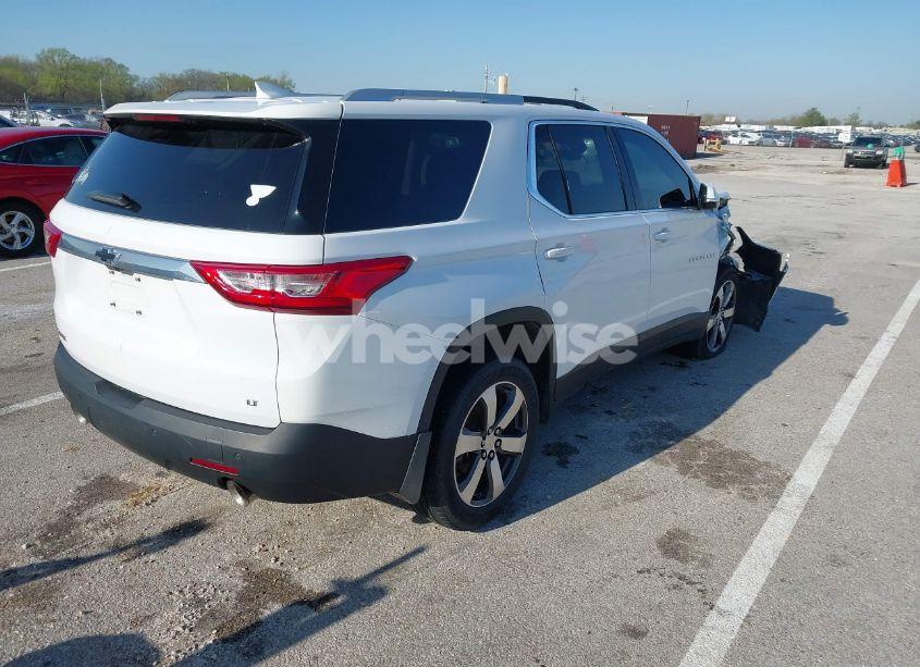 Photo 4 of 2018 Chevrolet Traverse 3LT (VIN 1GNERHKW6JJ284328)