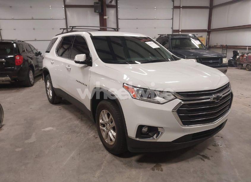 2019 Chevrolet Traverse 3LT (VIN 1GNERHKW6KJ301050) main photo