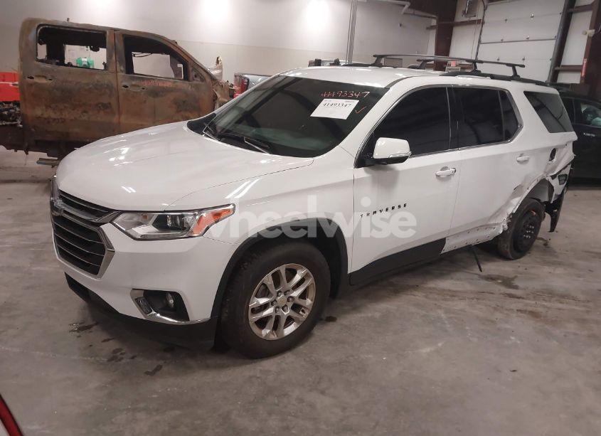 Photo 2 of 2019 Chevrolet Traverse 3LT (VIN 1GNERHKW6KJ301050)