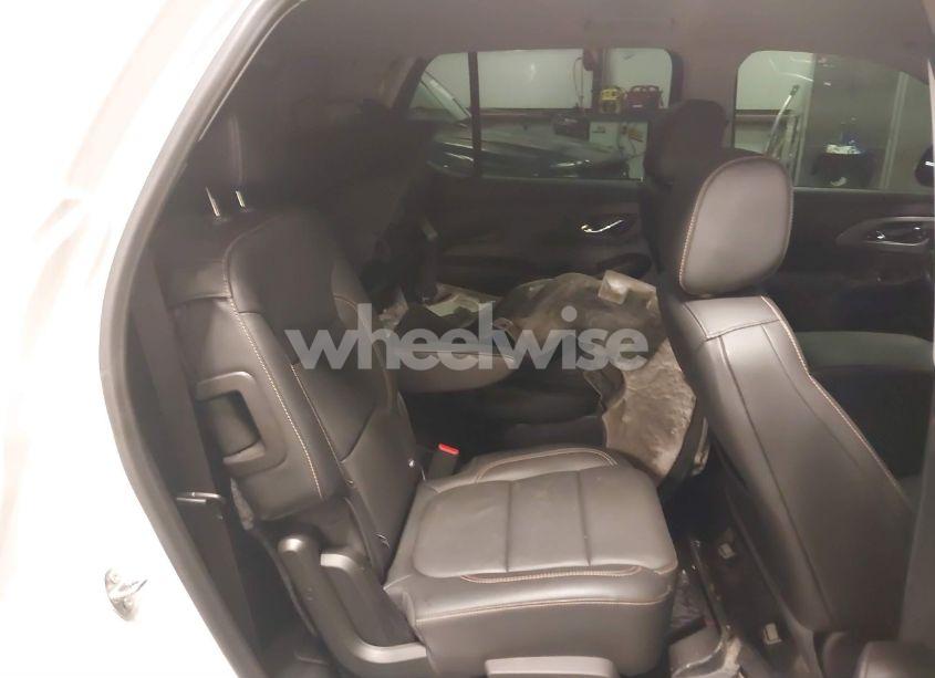 Photo 8 of 2019 Chevrolet Traverse 3LT (VIN 1GNERHKW6KJ301050)