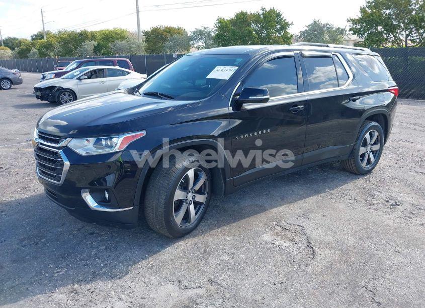 Photo 2 of 2018 Chevrolet Traverse 3LT (VIN 1GNERHKW7JJ106931)
