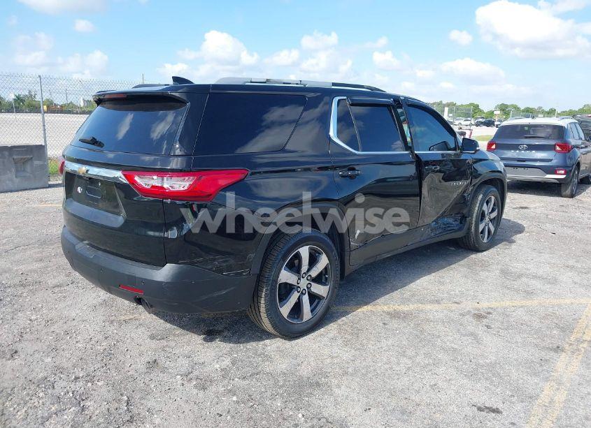 Photo 4 of 2018 Chevrolet Traverse 3LT (VIN 1GNERHKW7JJ106931)