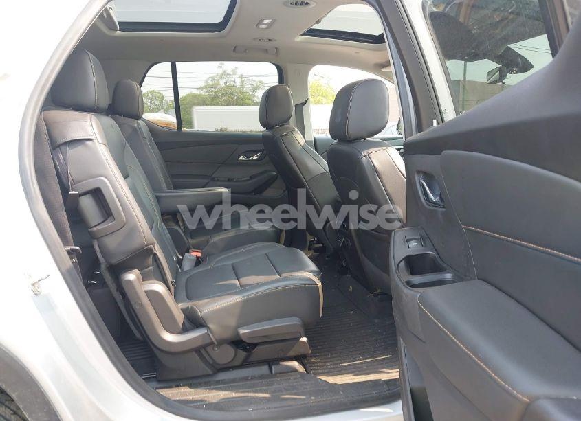 Photo 8 of 2019 Chevrolet Traverse 3LT (VIN 1GNERHKW7KJ257026)