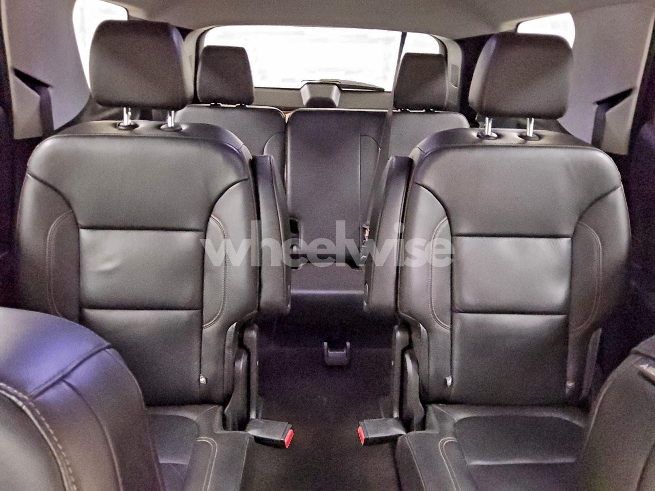 Photo 10 of 2020 CHEVROLET TRAVERSE LT (VIN 1GNERHKW7LJ220253)