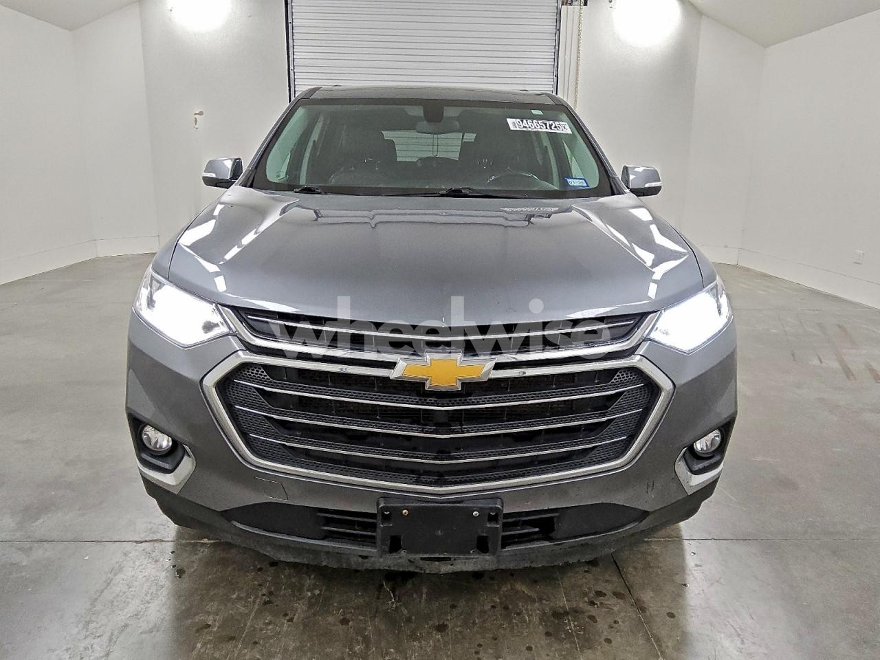 Photo 5 of 2020 CHEVROLET TRAVERSE LT (VIN 1GNERHKW7LJ220253)