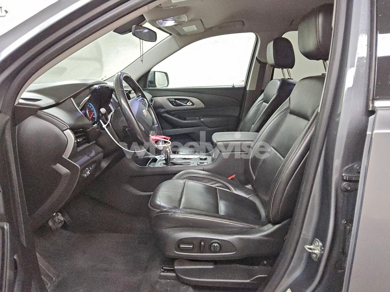 Photo 7 of 2020 CHEVROLET TRAVERSE LT (VIN 1GNERHKW7LJ220253)