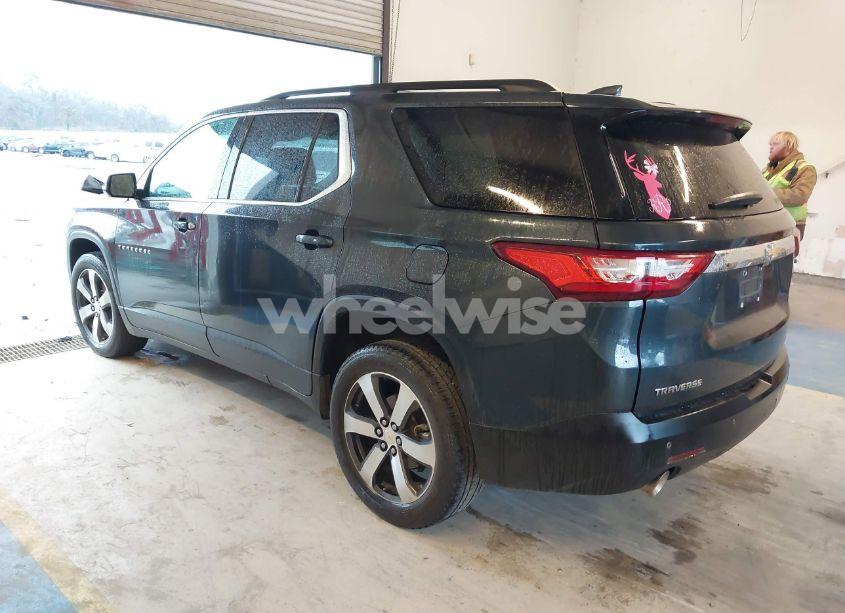 Photo 3 of 2020 Chevrolet Traverse FWD LT LEATHER (VIN 1GNERHKW7LJ238123)