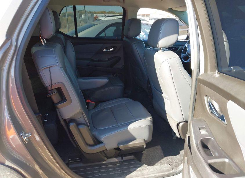 Photo 8 of 2018 Chevrolet Traverse 3LT (VIN 1GNERHKW8JJ114603)