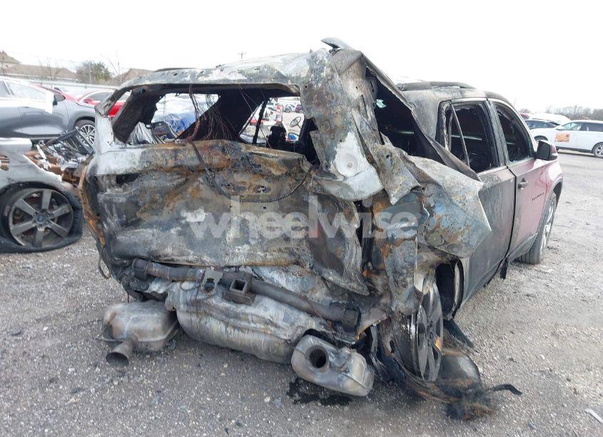 Photo 19 of 2018 Chevrolet Traverse 3LT (VIN 1GNERHKW8JJ284413)