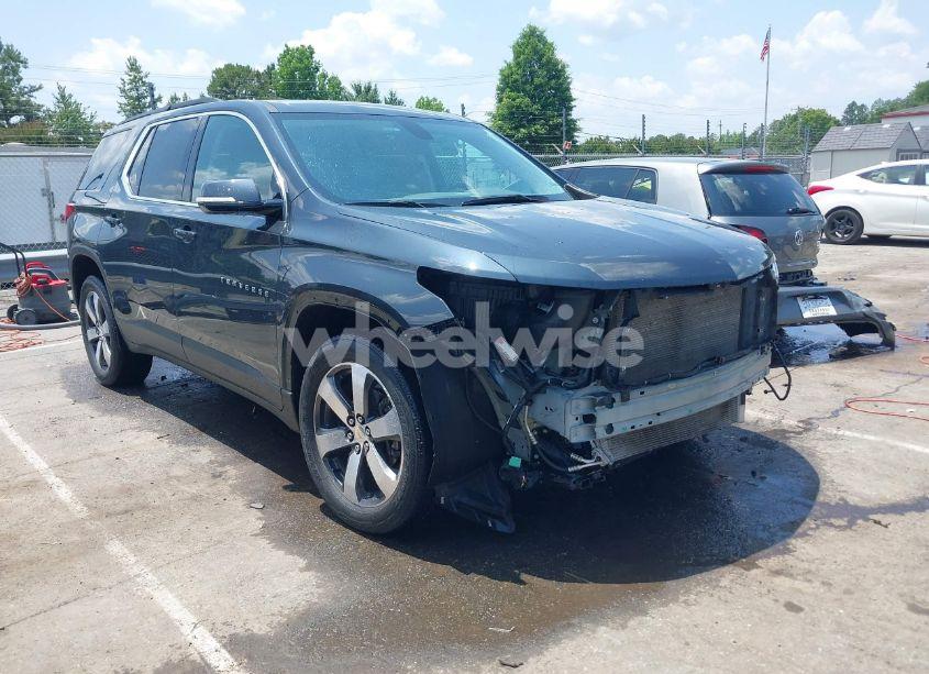 2019 Chevrolet Traverse 3LT (VIN 1GNERHKW8KJ205680) main photo