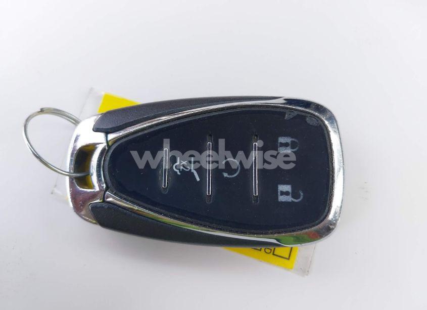 Photo 11 of 2019 Chevrolet Traverse 3LT (VIN 1GNERHKW8KJ205680)