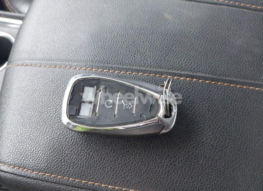 Photo 11 of 2018 Chevrolet Traverse 3LT (VIN 1GNERHKW9JJ102427)