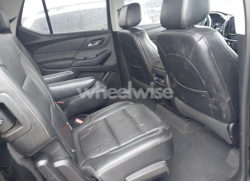 Photo 8 of 2018 Chevrolet Traverse 3LT (VIN 1GNERHKW9JJ102427)