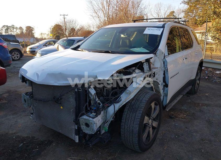 Photo 2 of 2019 Chevrolet Traverse 3LT (VIN 1GNERHKW9KJ126731)