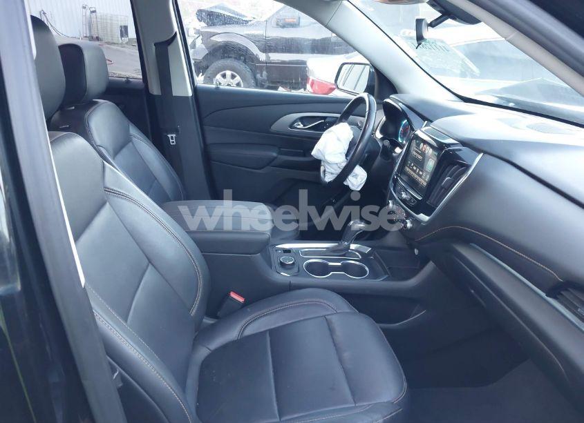Photo 5 of 2019 Chevrolet Traverse 3LT (VIN 1GNERHKW9KJ209219)
