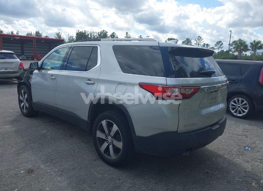 Photo 3 of 2018 Chevrolet Traverse 3LT (VIN 1GNERHKWXJJ213102)