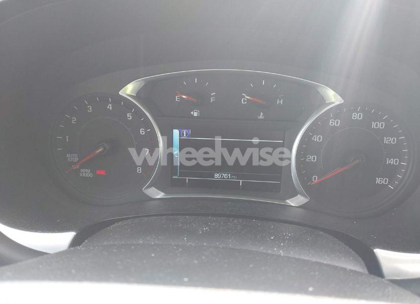 Photo 7 of 2018 Chevrolet Traverse 3LT (VIN 1GNERHKWXJJ213102)