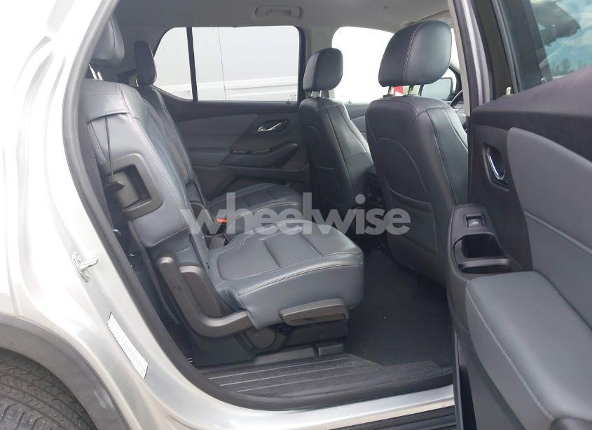 Photo 8 of 2018 Chevrolet Traverse 3LT (VIN 1GNERHKWXJJ213102)