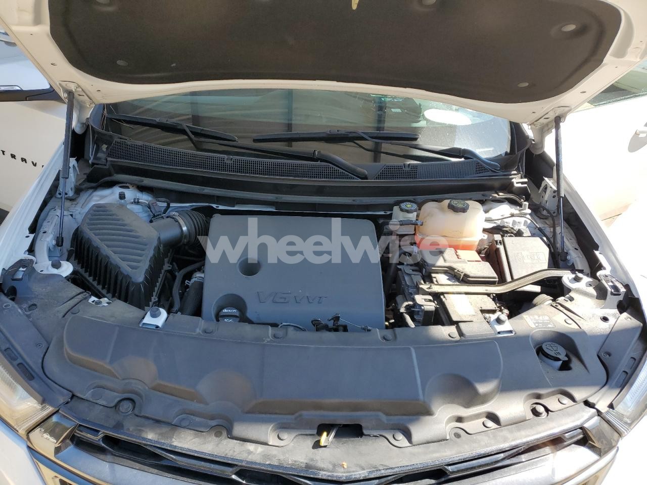 Photo 11 of 2022 CHEVROLET TRAVERSE RS (VIN 1GNERJKW0NJ186036)