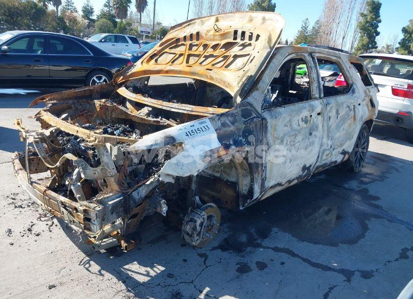 Photo 2 of 2022 Chevrolet Traverse FWD RS (VIN 1GNERJKW1NJ187647)