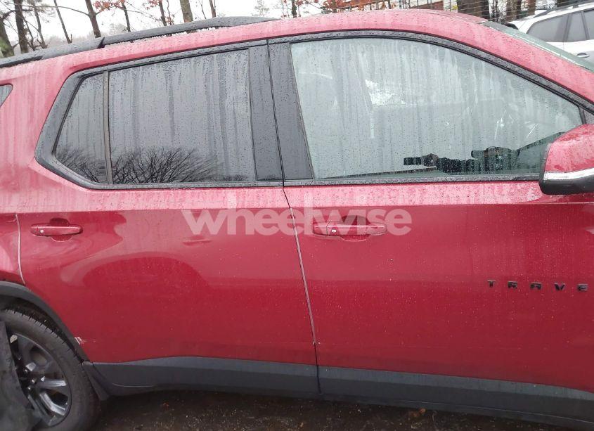 Photo 13 of 2021 Chevrolet Traverse RS (VIN 1GNERJKW7MJ143800)